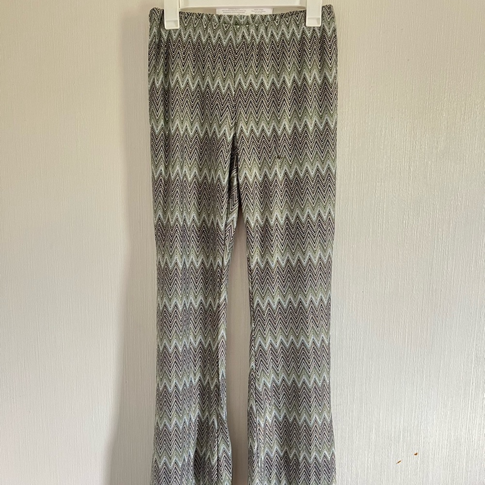 green pattern pants
